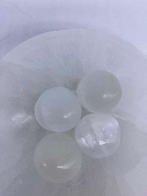 Selenite Round Mini Ball